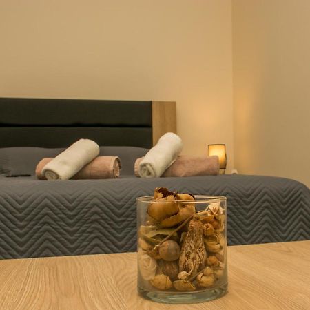 Central Luxury Studio 2 Corinth ภายนอก รูปภาพ