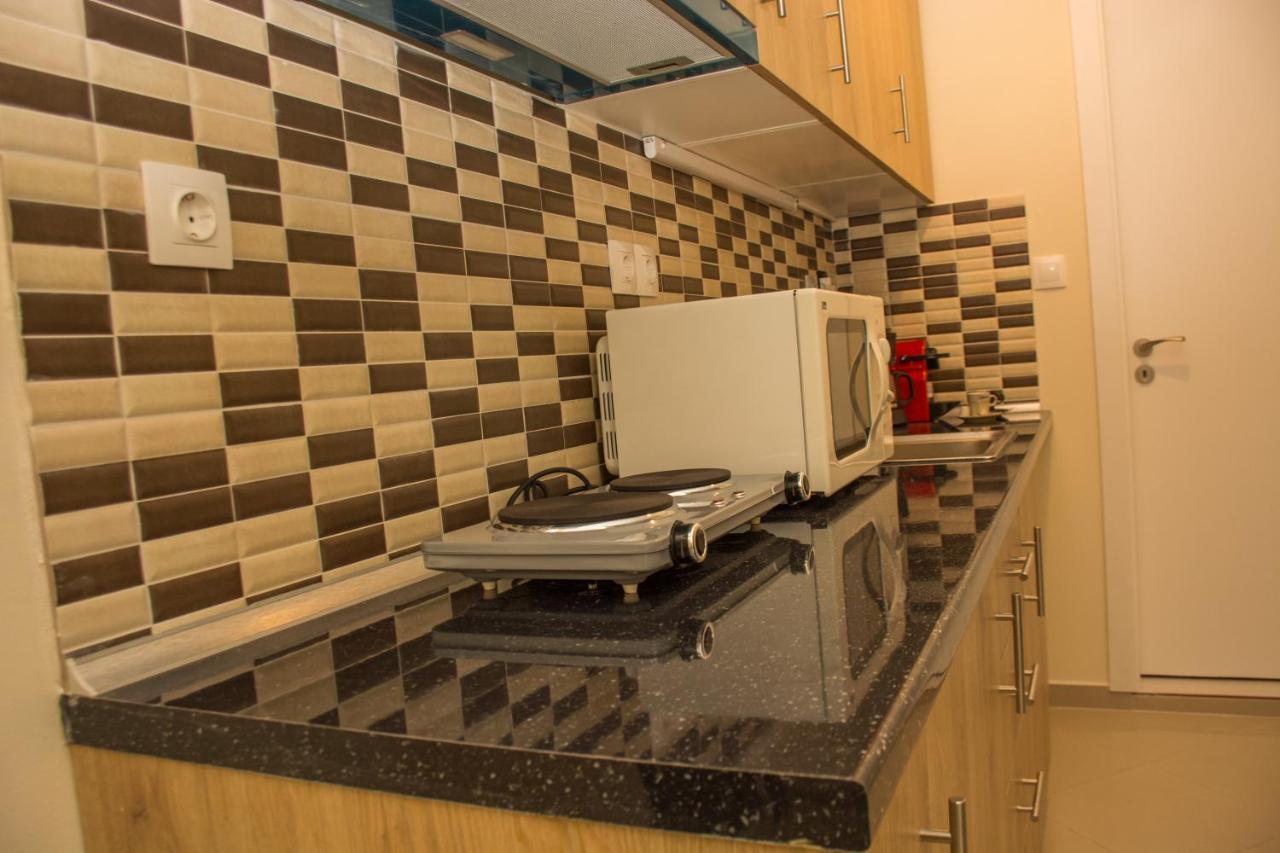 Central Luxury Studio 2 Corinth ภายนอก รูปภาพ