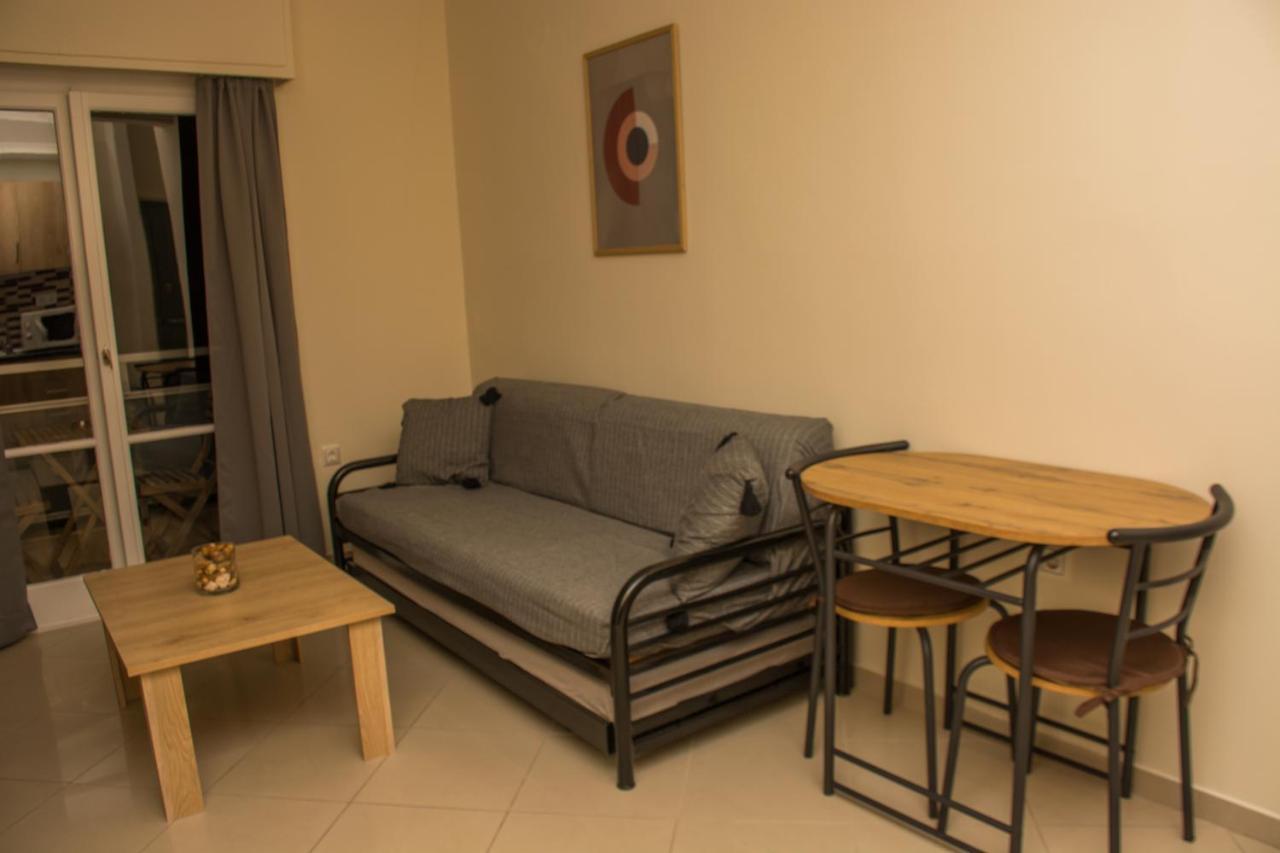 Central Luxury Studio 2 Corinth ภายนอก รูปภาพ