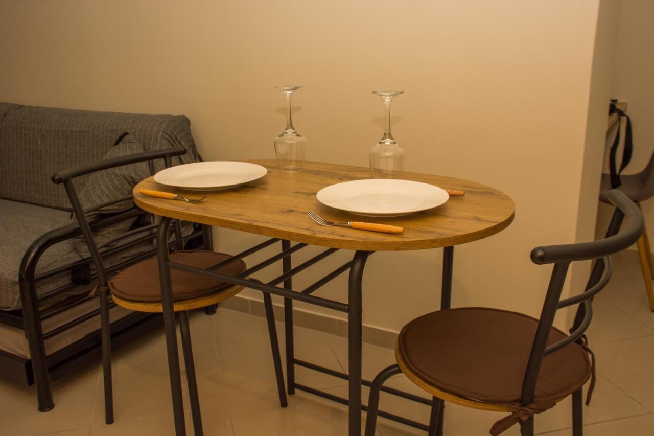 Central Luxury Studio 2 Corinth ภายนอก รูปภาพ
